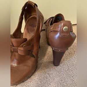 UGG womens shoes NWOT- heels (sz 6.5-7) brown leather studded